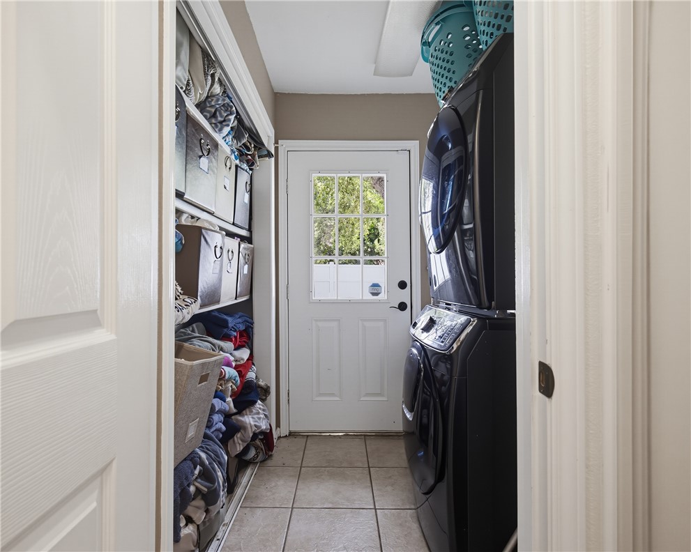 2222 Post Oak Dr Property Photo 17