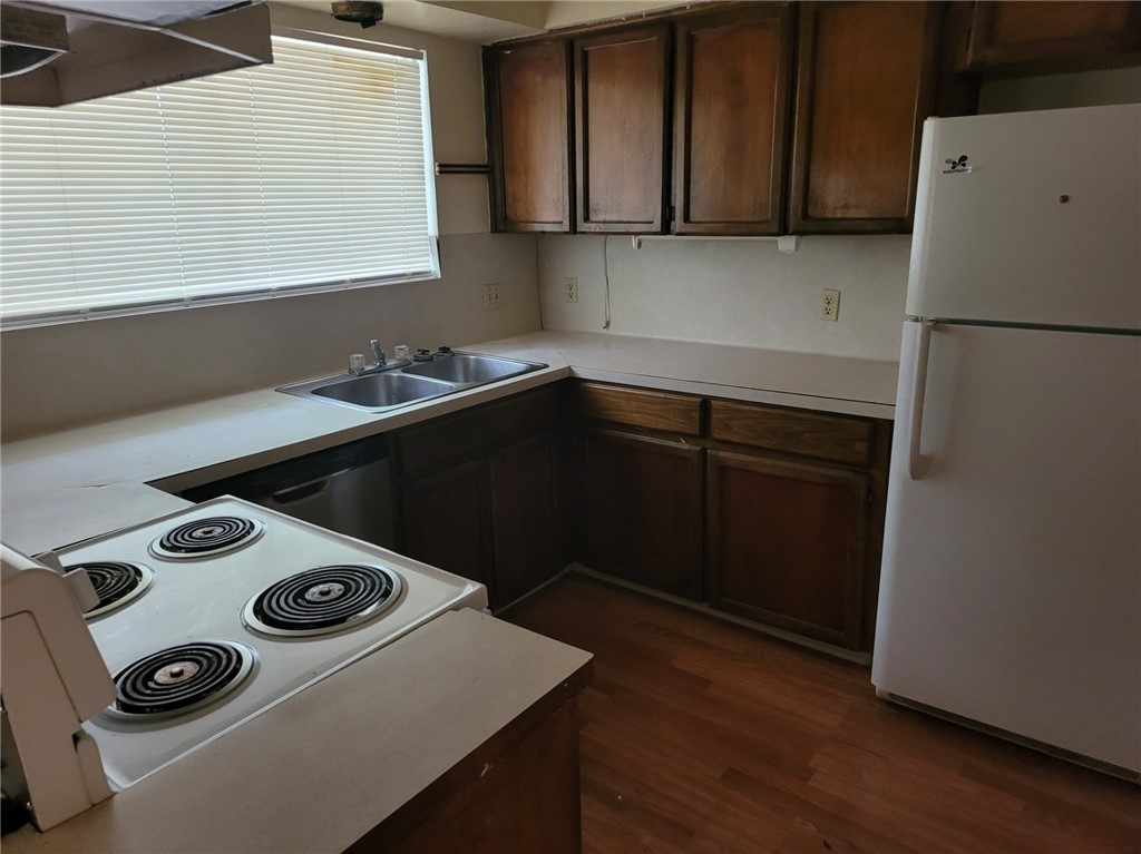 11661b Flatrock Crossing Property Photo 3