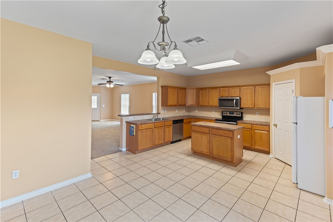 6518 Purplewing Dr Property Photo 8