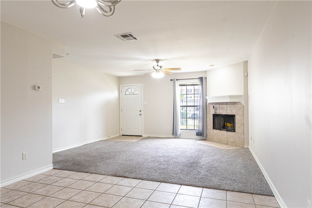 14435 Compass St C Property Photo 4