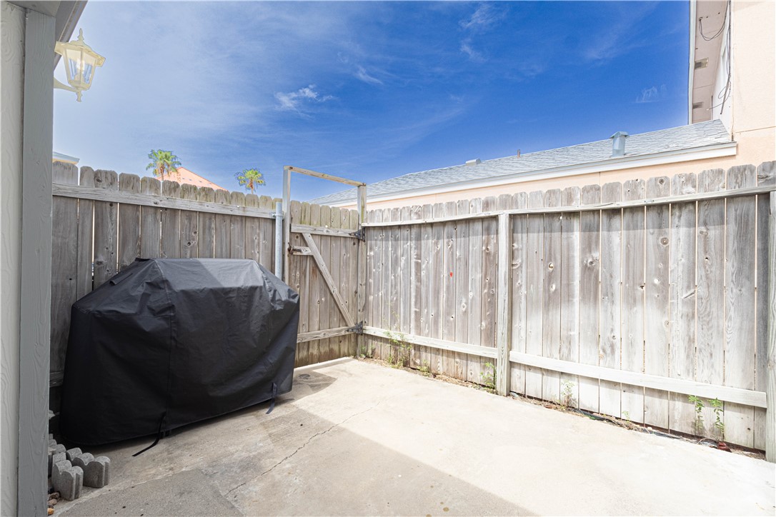 14435 Compass St C Property Photo 24