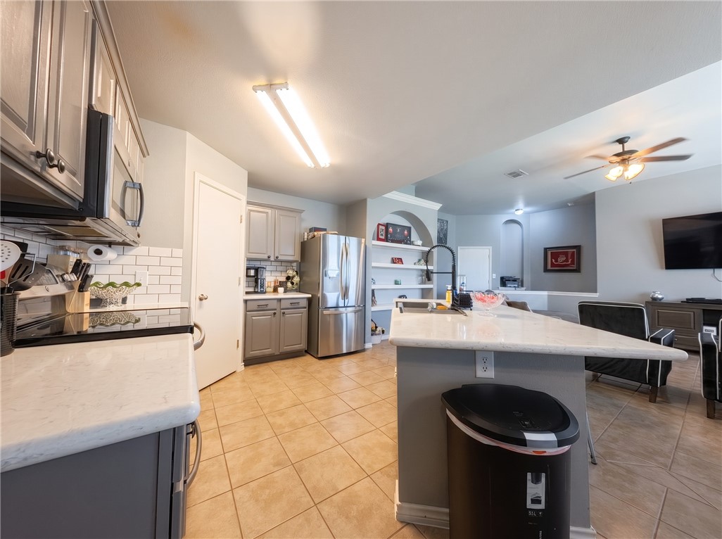 3805 Los Arroyos Dr Property Photo 7