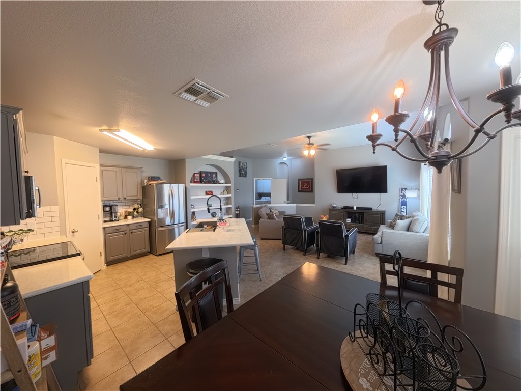 3805 Los Arroyos Dr Property Photo 8
