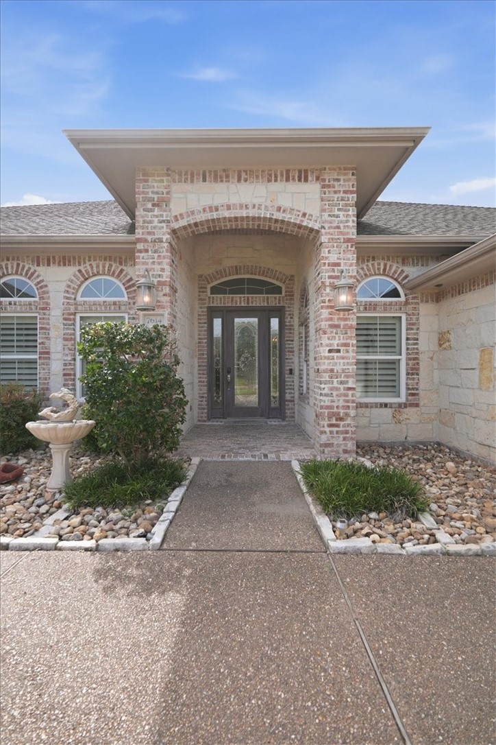 7614 Loire Blvd Property Photo 4