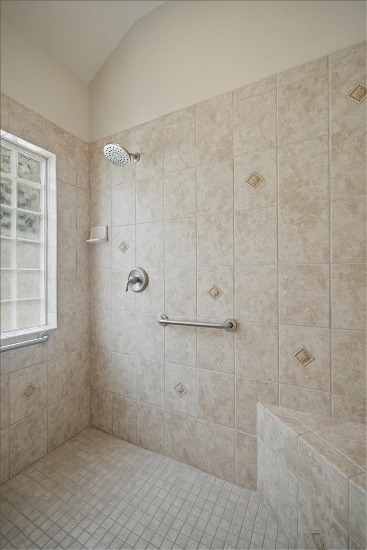 7614 Loire Blvd Property Photo 20