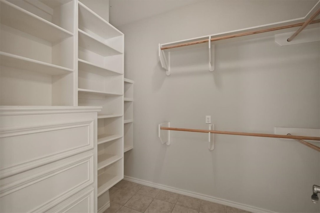 7614 Loire Blvd Property Photo 23