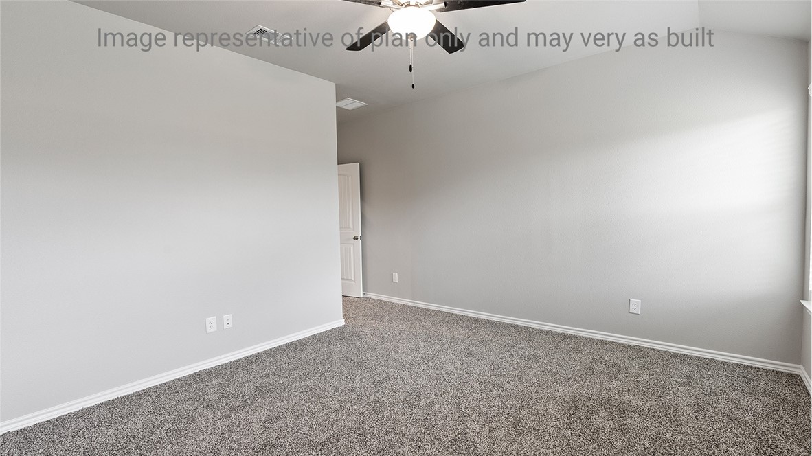 108 Emerald St Property Photo 23