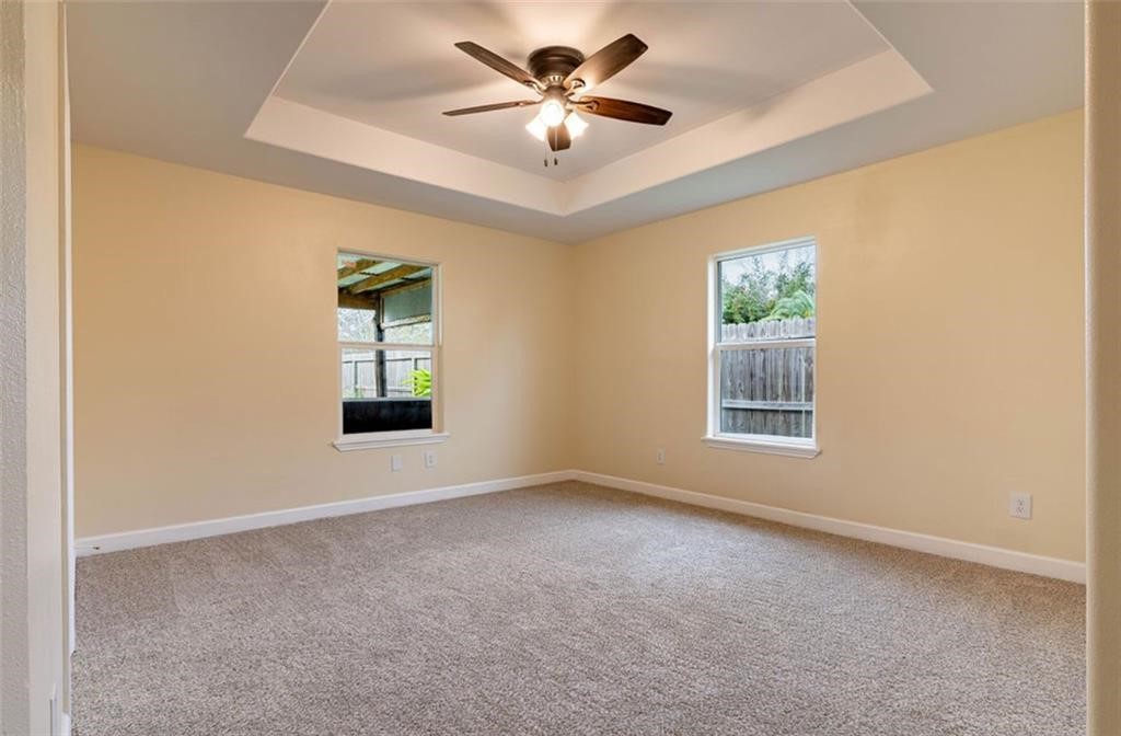 329 Yorktown Blvd Property Photo 4
