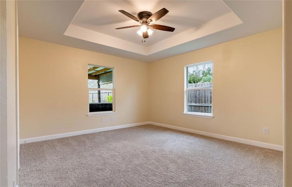 329 Yorktown Blvd Property Photo 5