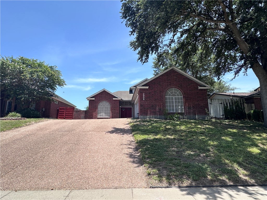 3906 Mckinzie Property Photo 1