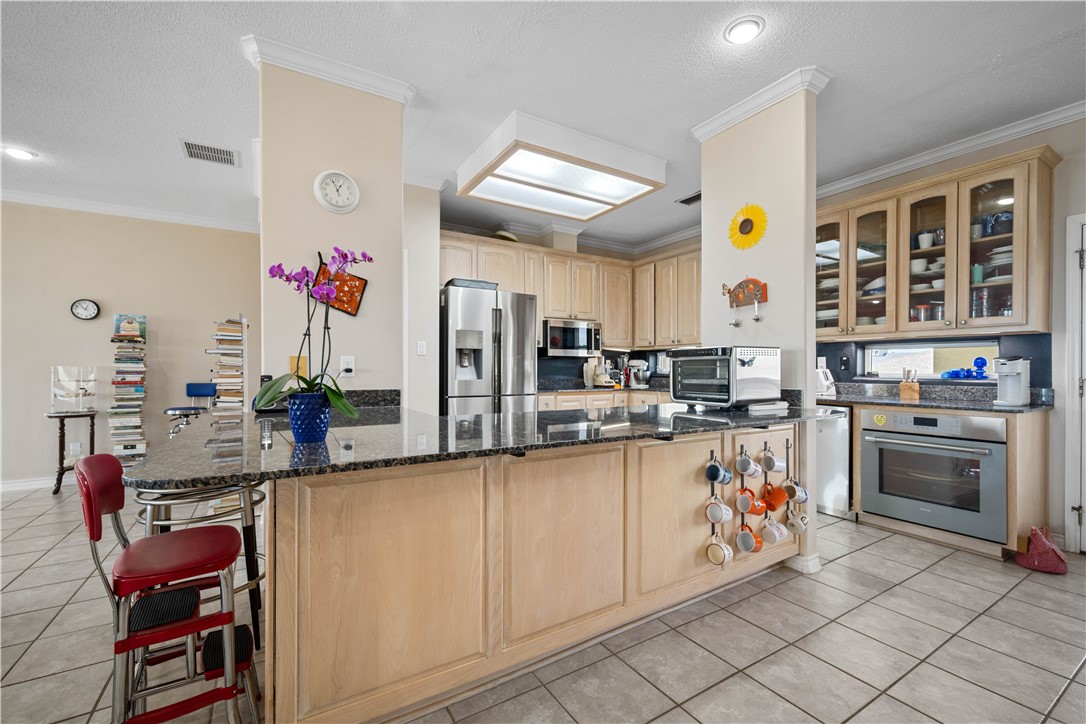 130 Bay Harbor Dr 4 Property Photo 10