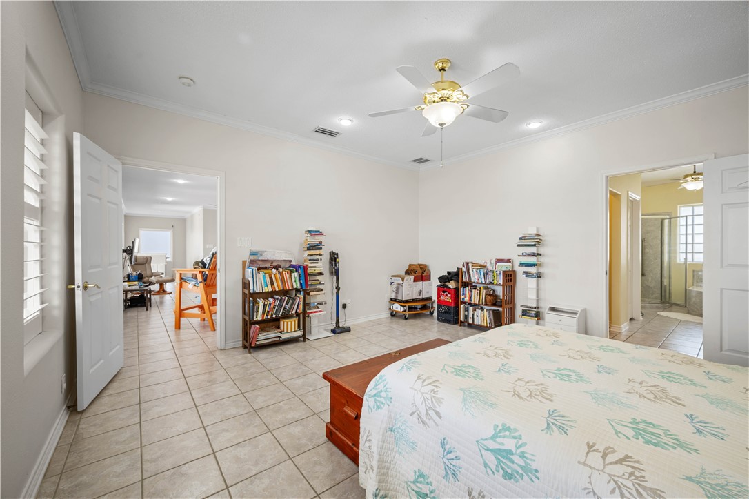 130 Bay Harbor Dr 4 Property Photo 15