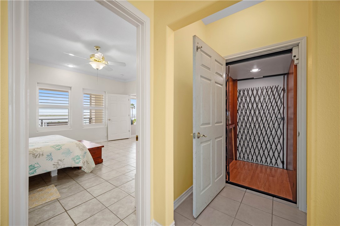 130 Bay Harbor Dr 4 Property Photo 18