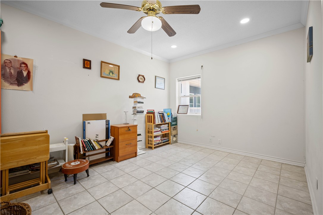 130 Bay Harbor Dr 4 Property Photo 20
