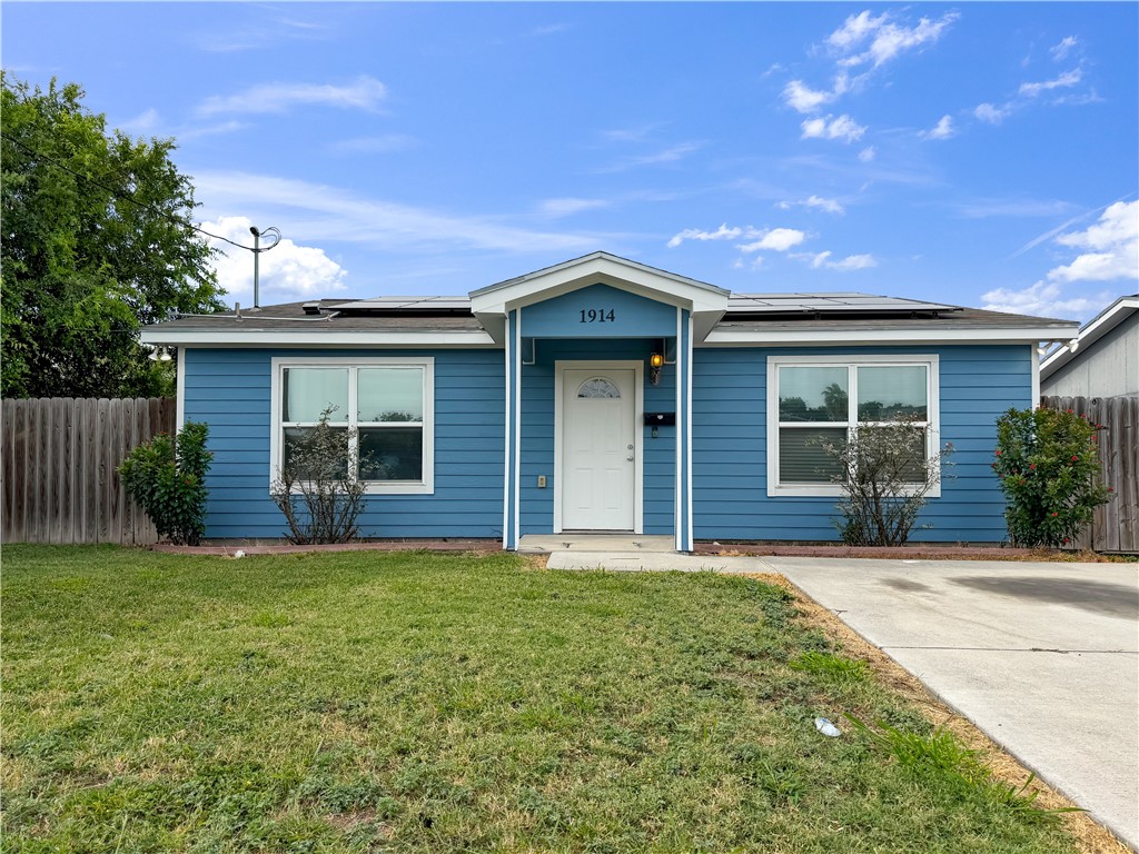 1914 Lipan St Property Photo 1