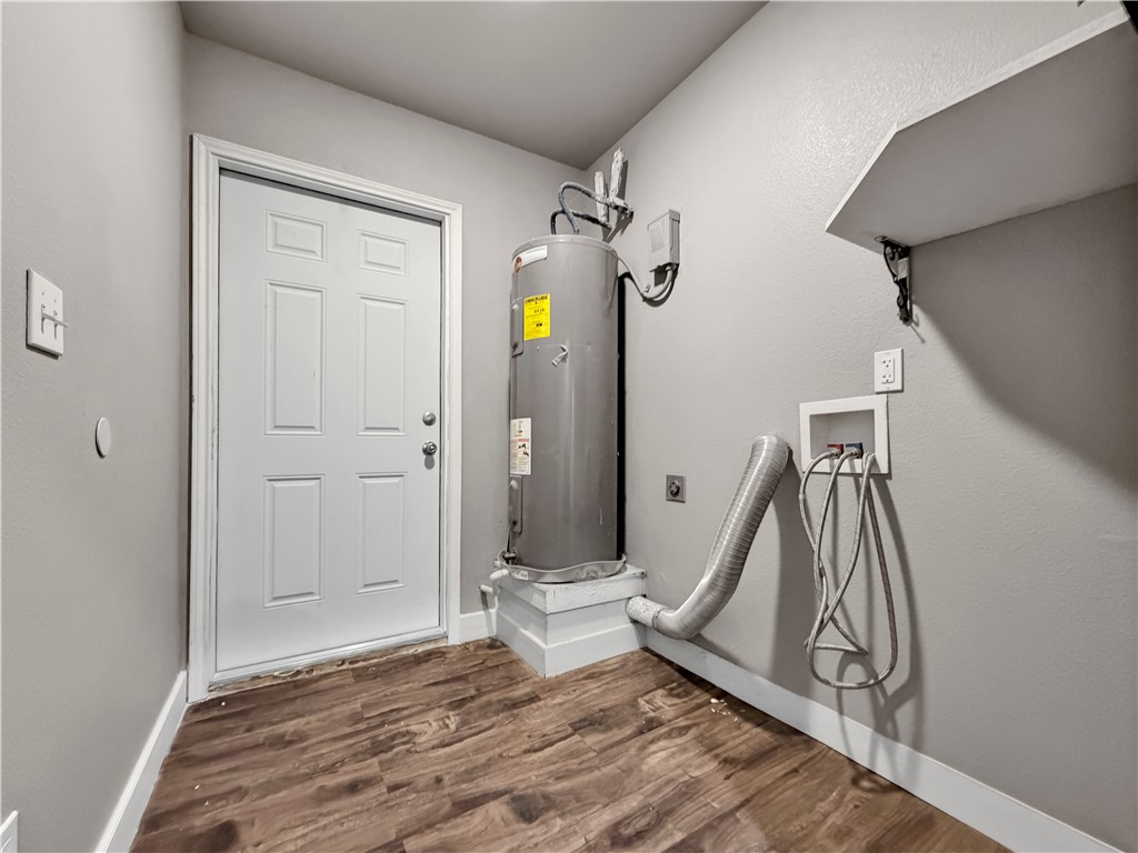 1914 Lipan St Property Photo 16