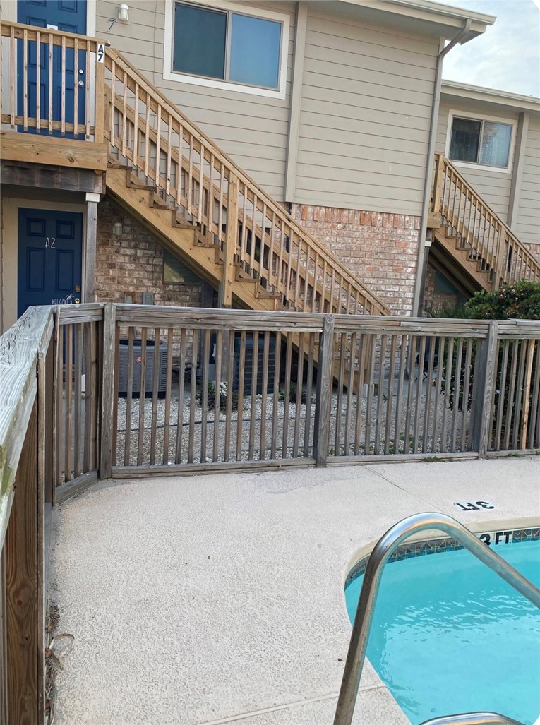 15209 Leeward Dr A2 Property Photo 1