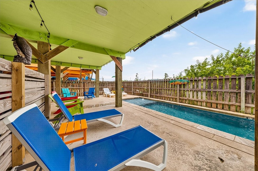 1698 Fishermans Cove Property Photo 7