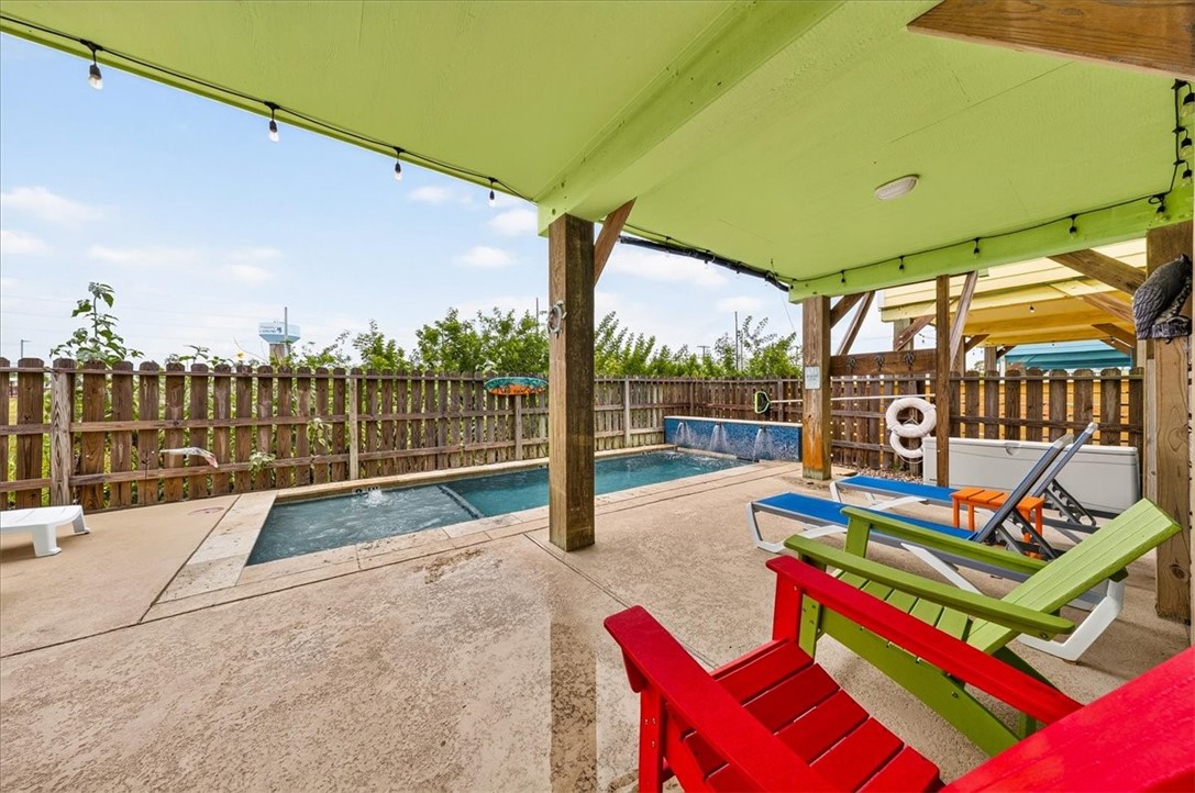 1698 Fishermans Cove Property Photo 8