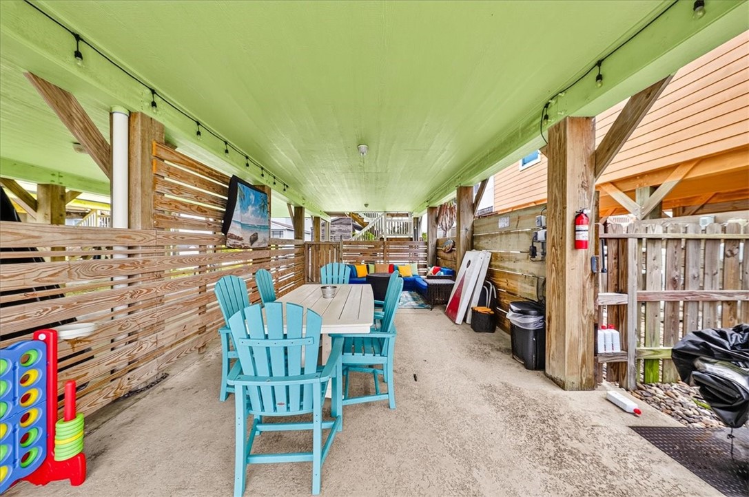 1698 Fishermans Cove Property Photo 9