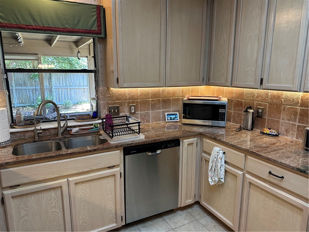 2114 Gershwin Lane Property Photo 7