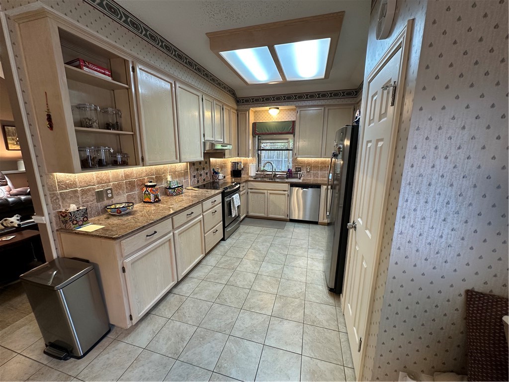 2114 Gershwin Lane Property Photo 8