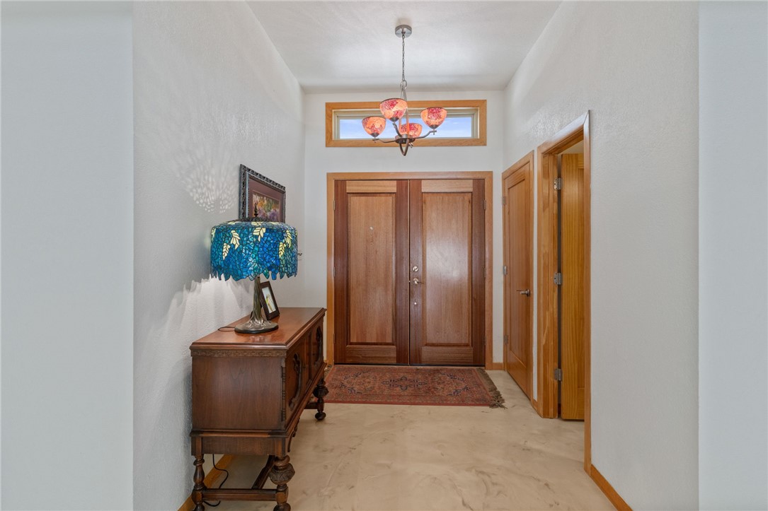 1904 Helen St Property Photo 6