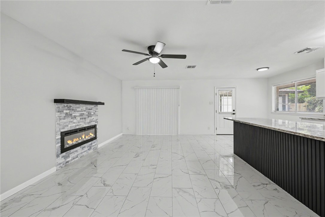 4329 Marie St Property Photo 3