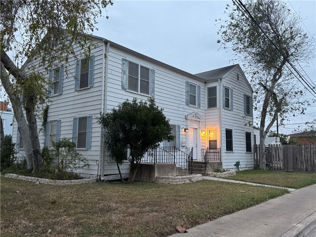 118 Cole St Property Photo 1