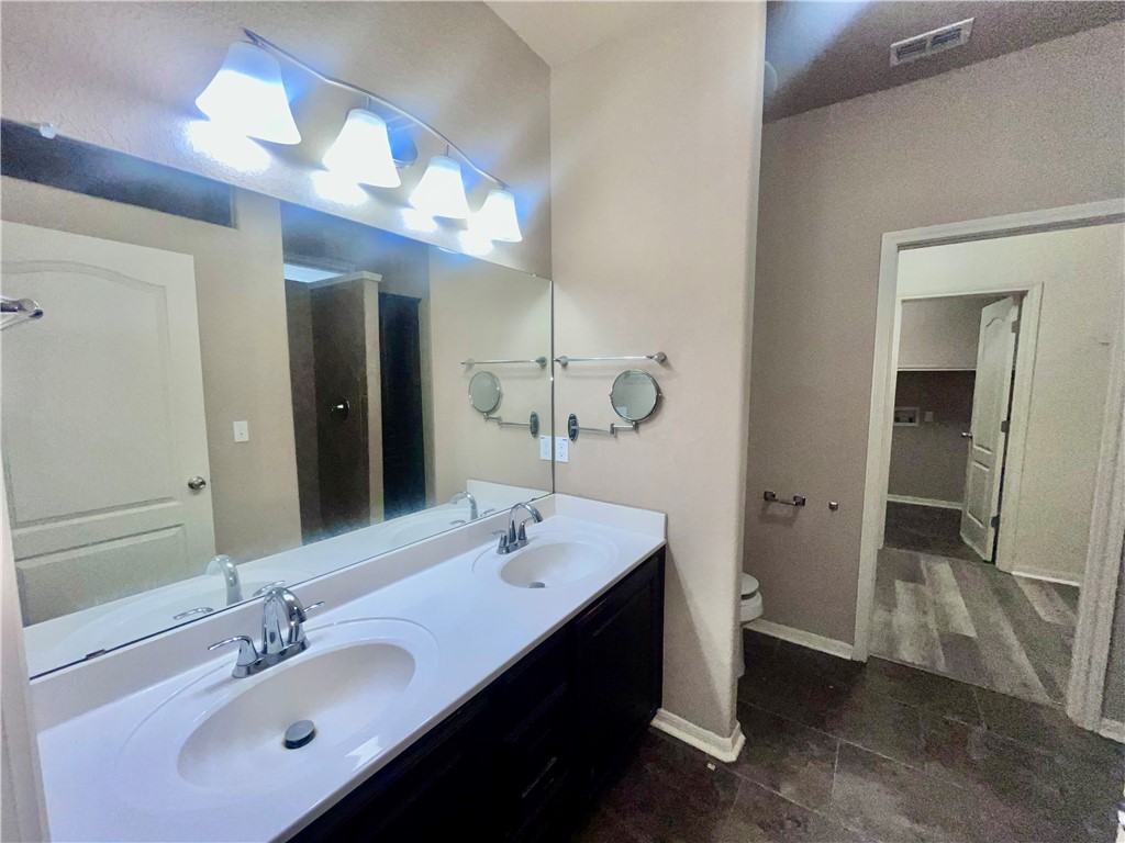 2113 Anacua St Property Photo 12
