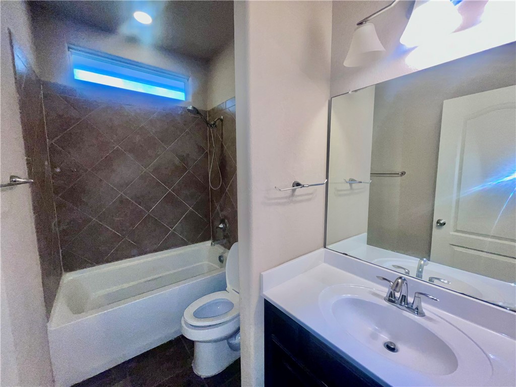 2113 Anacua St Property Photo 15
