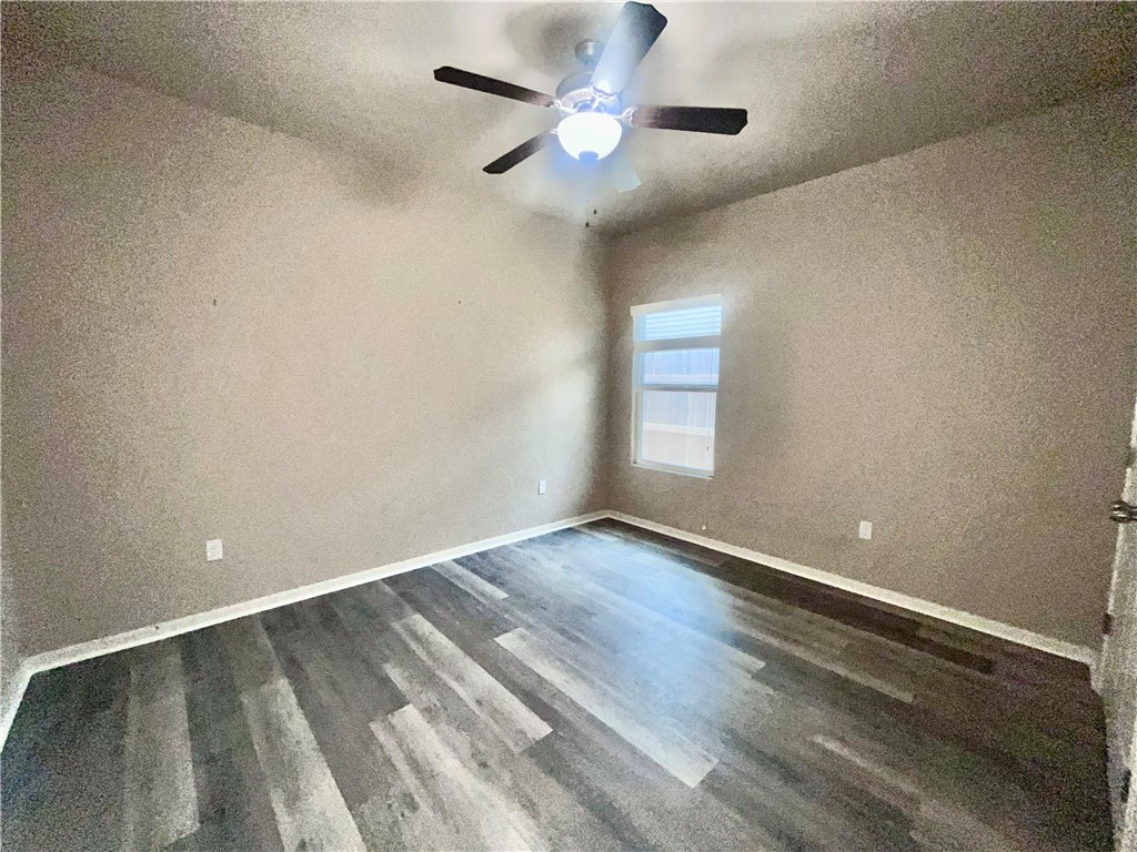 2113 Anacua St Property Photo 16