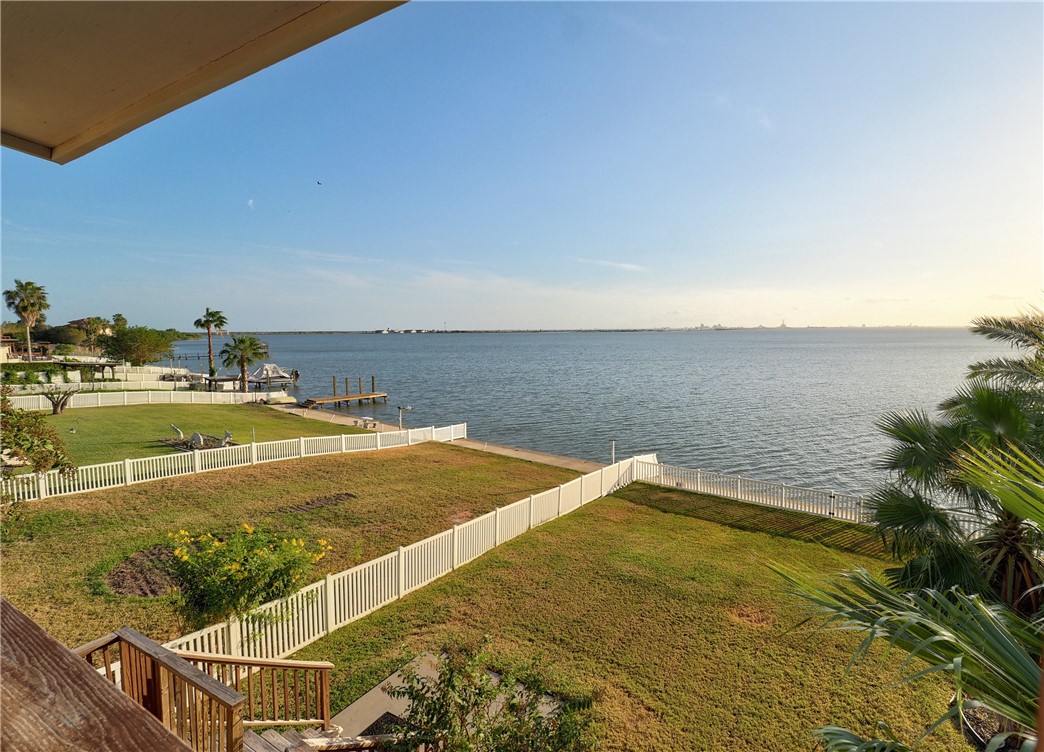 1343 W Bayview Dr Property Photo 6