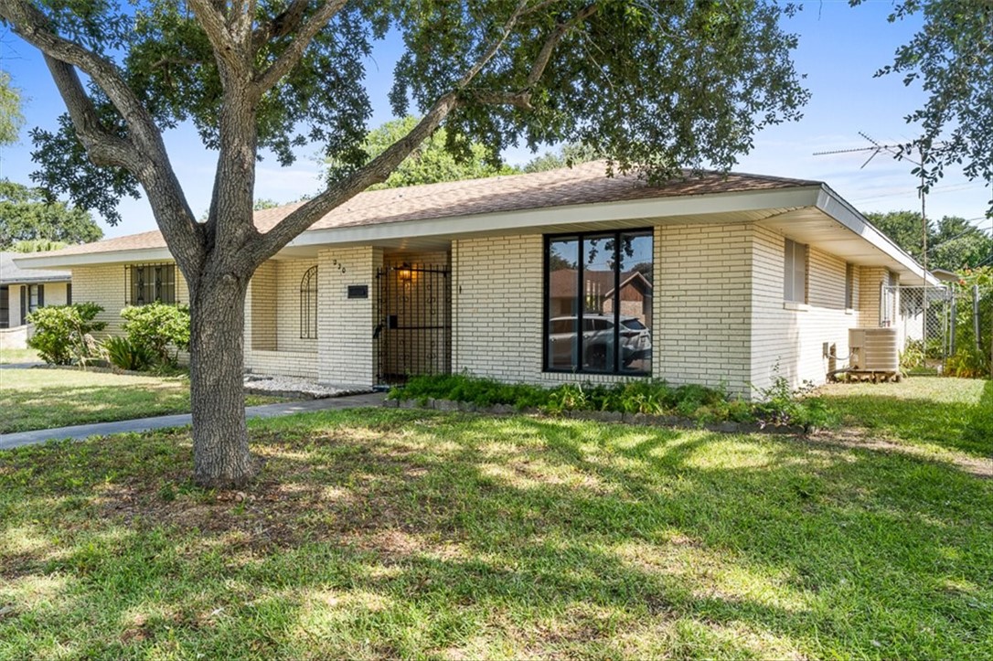 220 Pecos St Property Photo 1