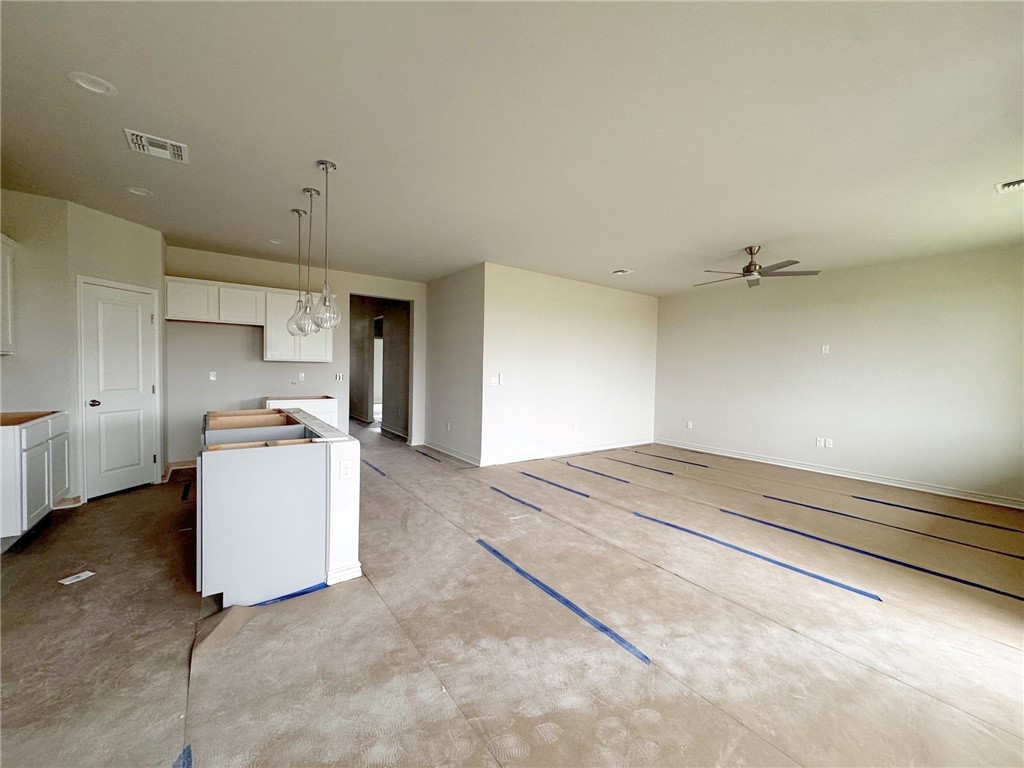 2610 Westeros St Property Photo 4