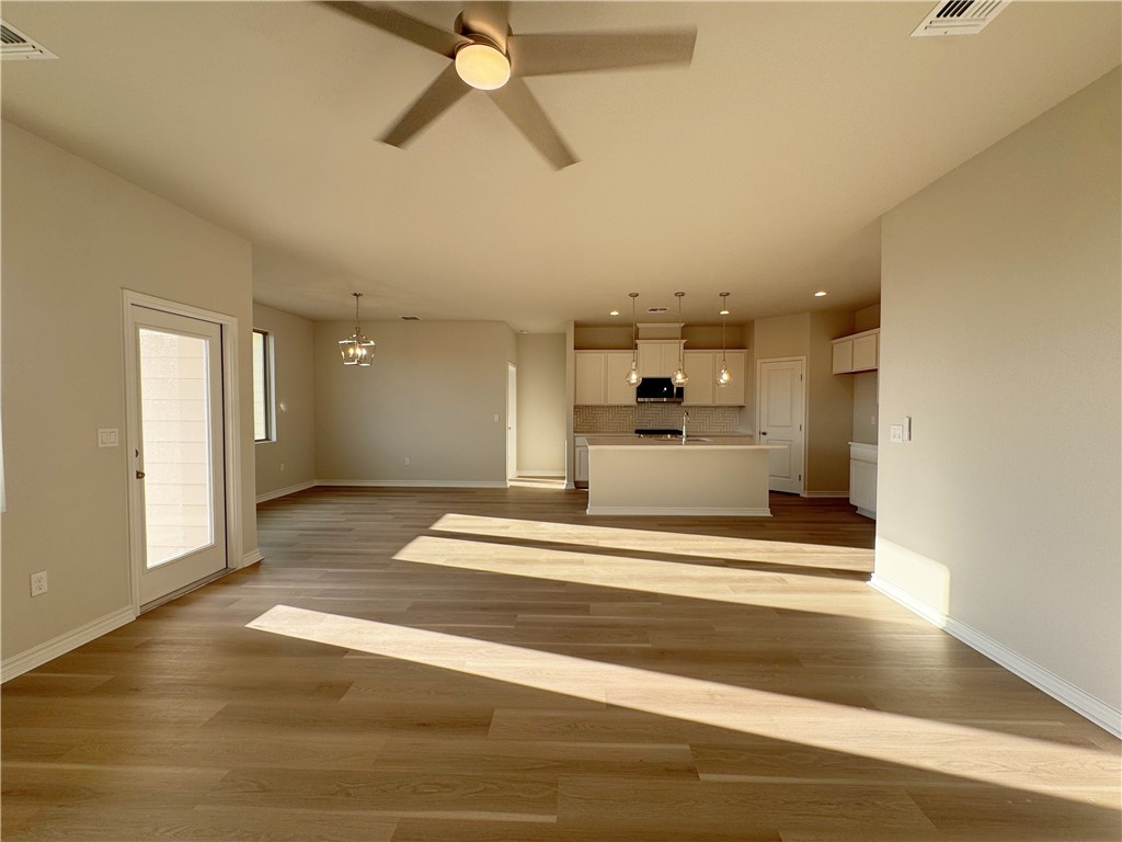 2610 Westeros St Property Photo 8
