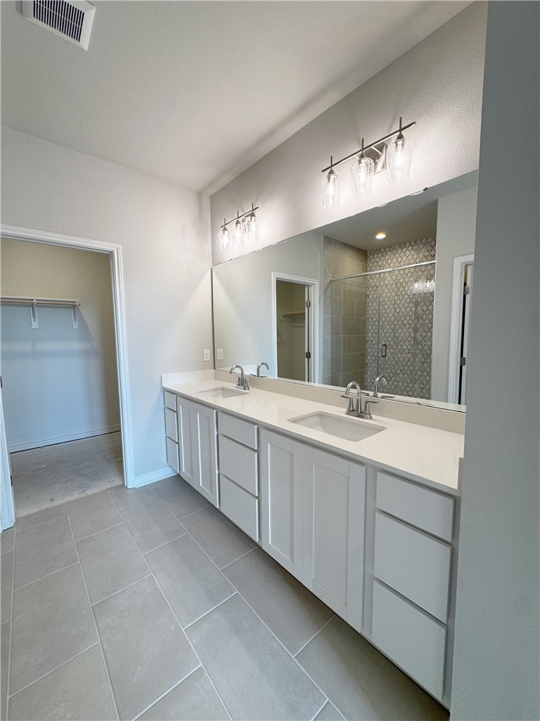 2610 Westeros St Property Photo 12
