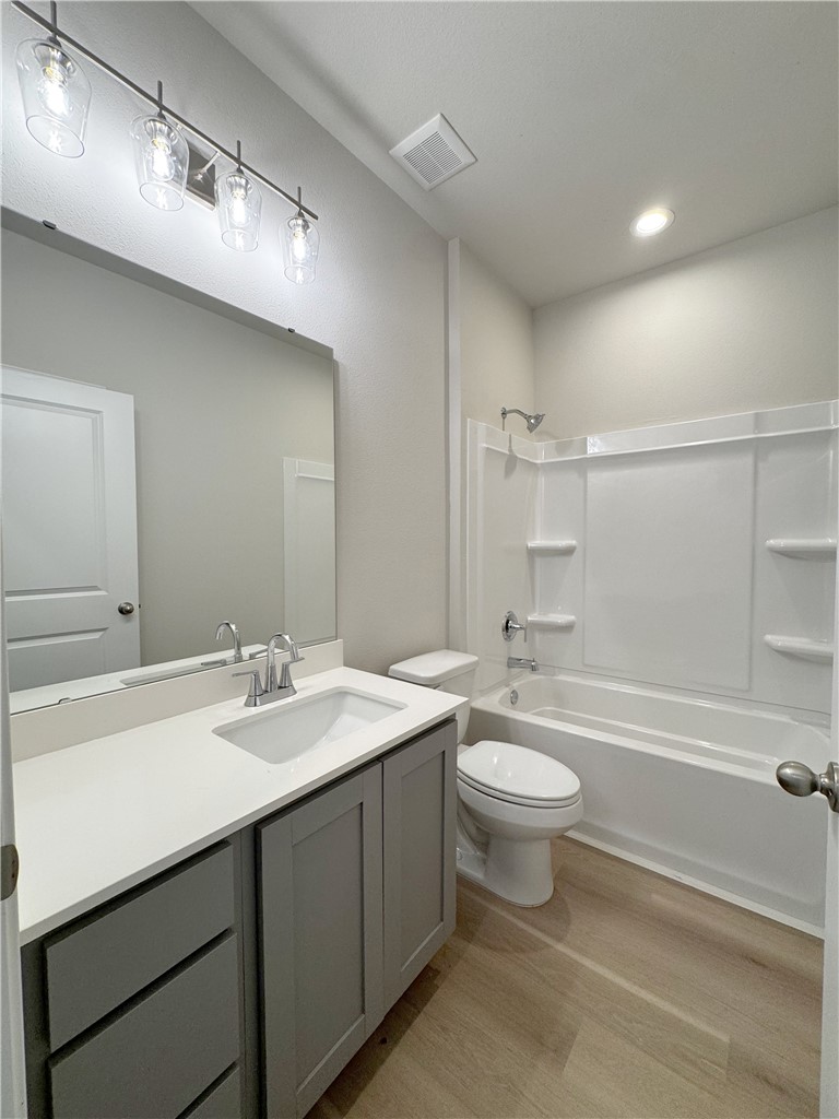 2610 Westeros St Property Photo 16