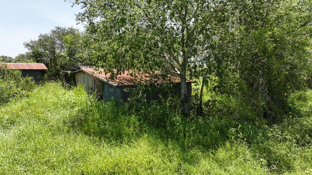 00 Cr 2431 Property Photo 12