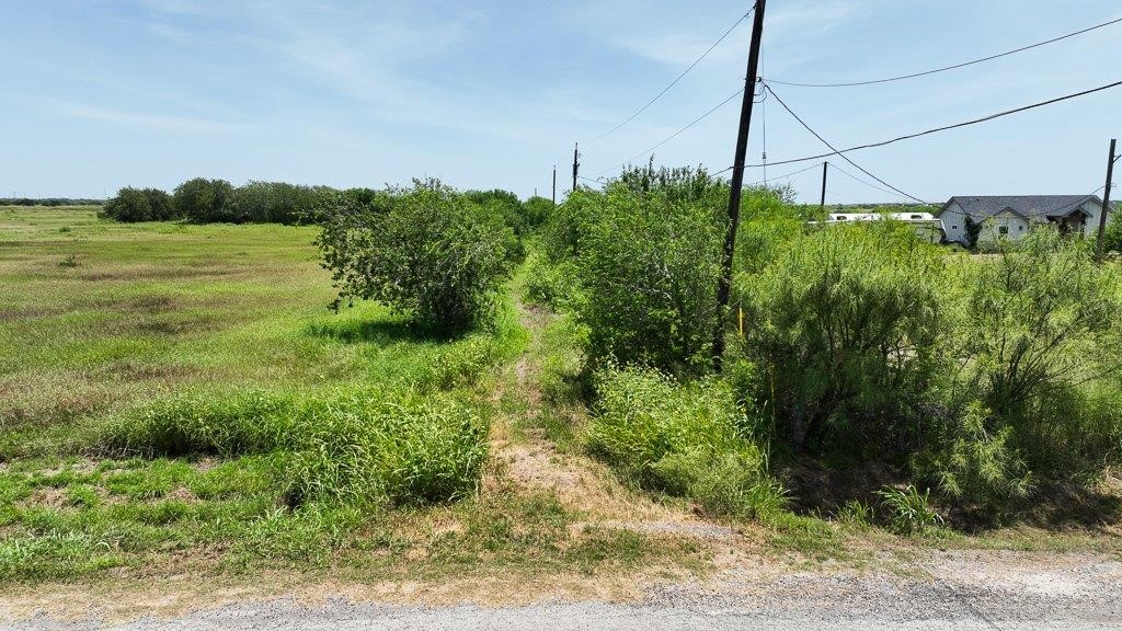 00 Cr 2431 Property Photo 14