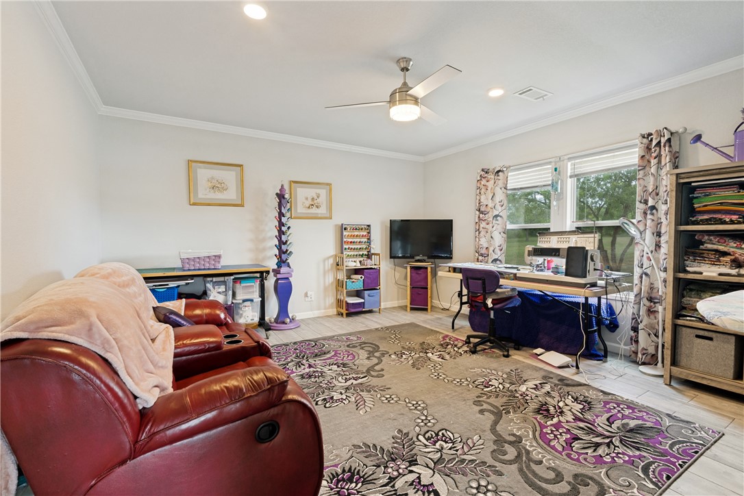 115 Horseshoe Drive Dr Property Photo 3