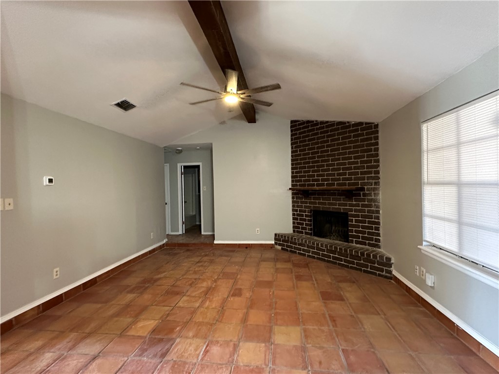 2733 Silverspur Dr Property Photo 3