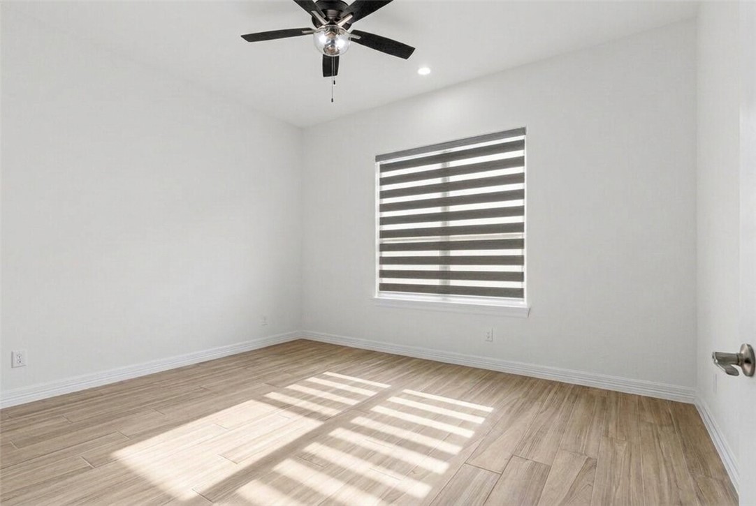 2326 Shaftsbury Dr Property Photo 29