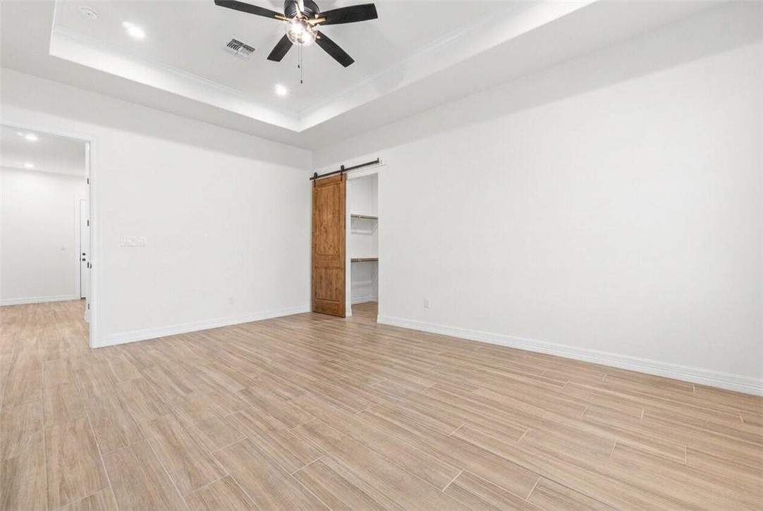 2326 Shaftsbury Dr Property Photo 33