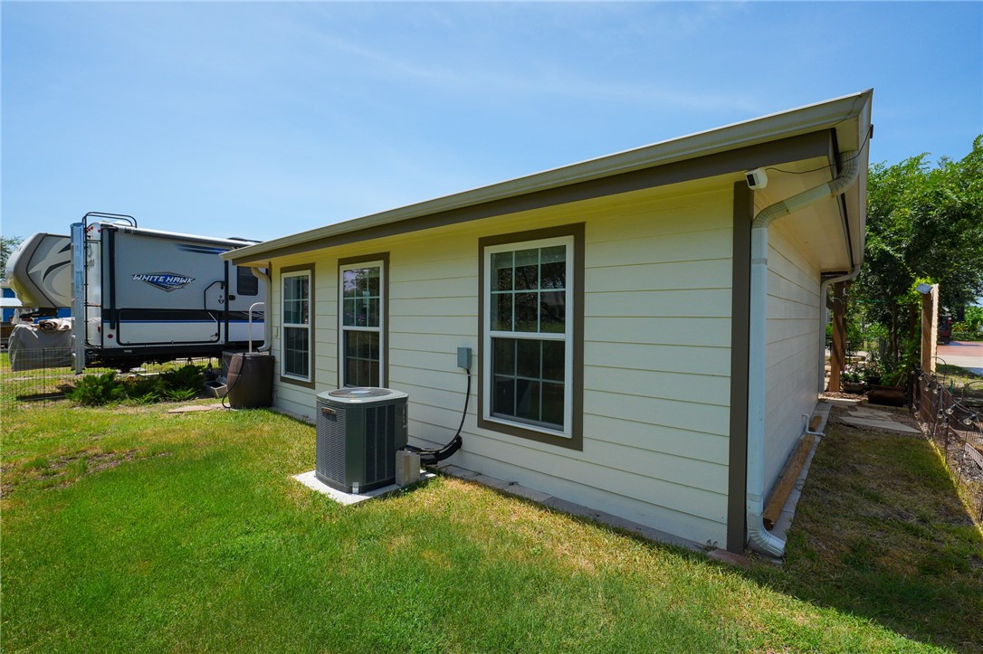 72 Augusta Property Photo 28