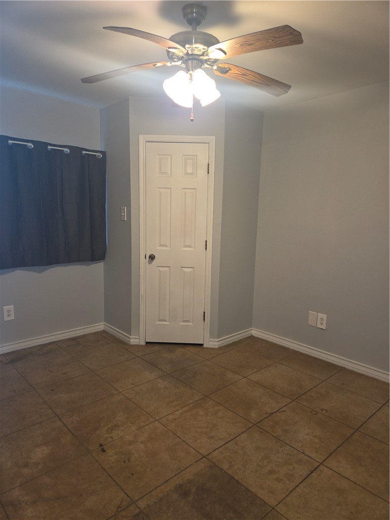 3001 Lewis St C Property Photo 6