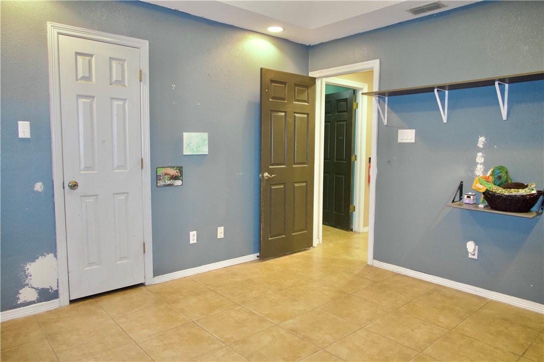 371 B W County Road 2160 Property Photo 17