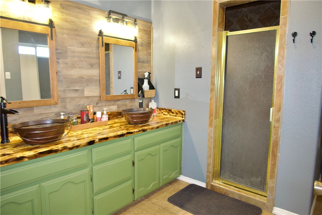 371 B W County Road 2160 Property Photo 25