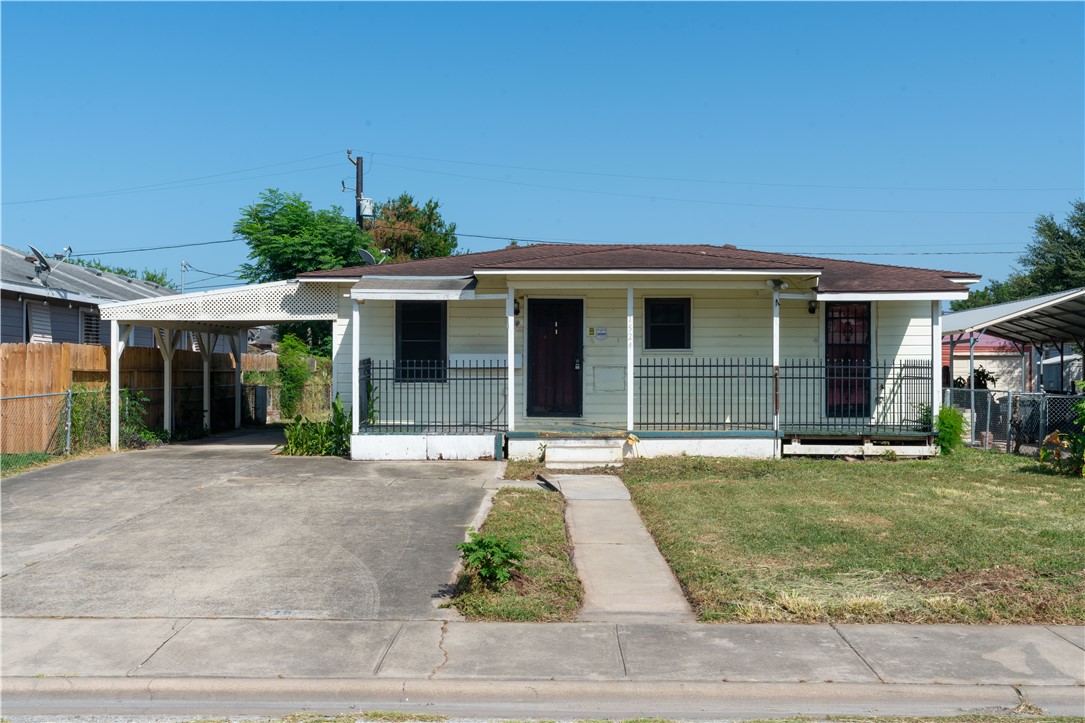 1524 Ormond Dr Property Photo 1