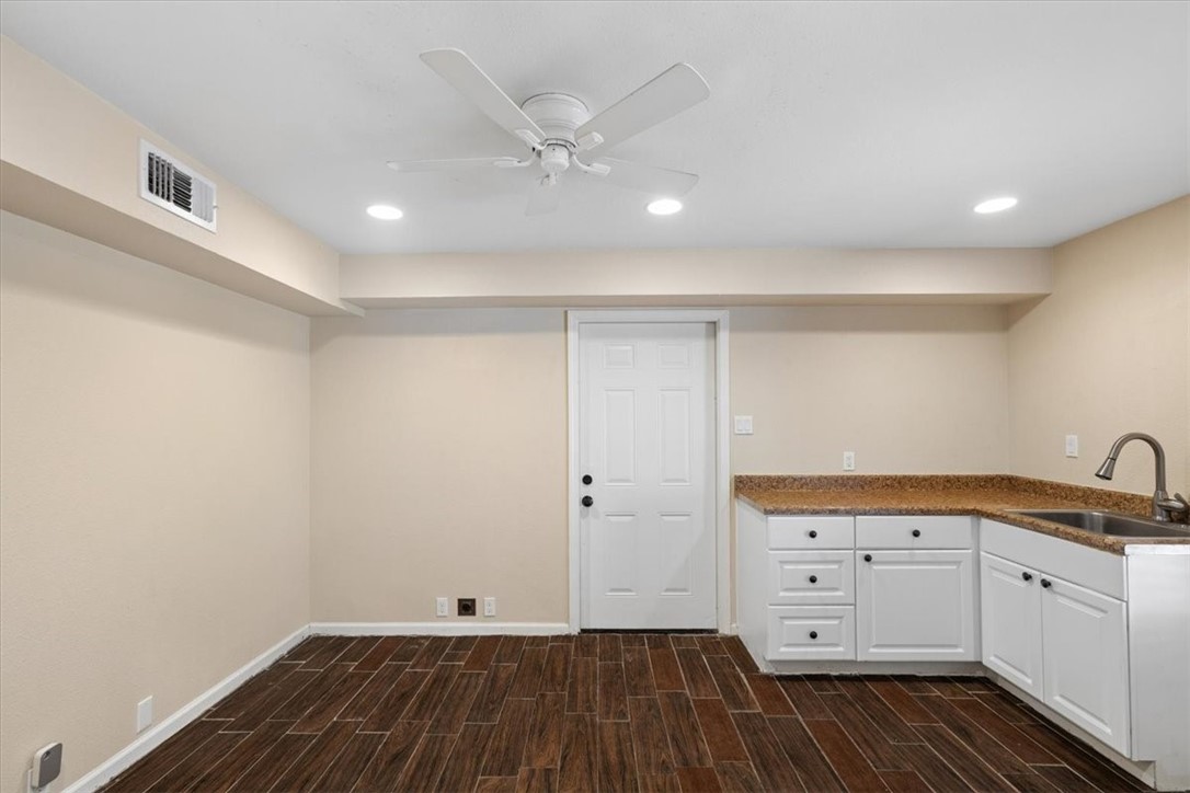 6601 Whitewing Dr Property Photo 6